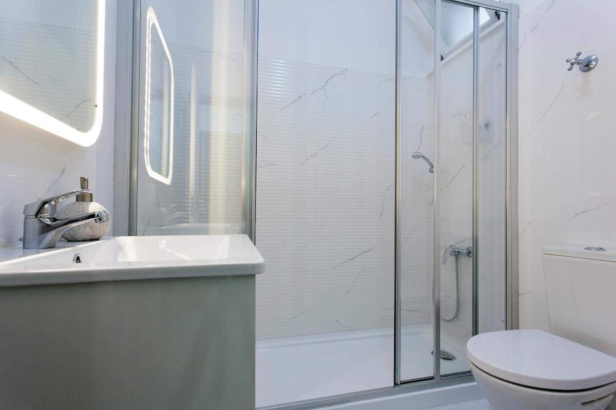 Ginjinha House - 4 Rooms - Bairro Alto - With Ac! Lisbon Exterior photo
